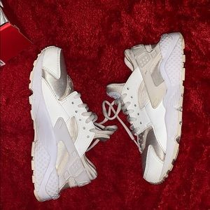 All White Nike Huaraches
